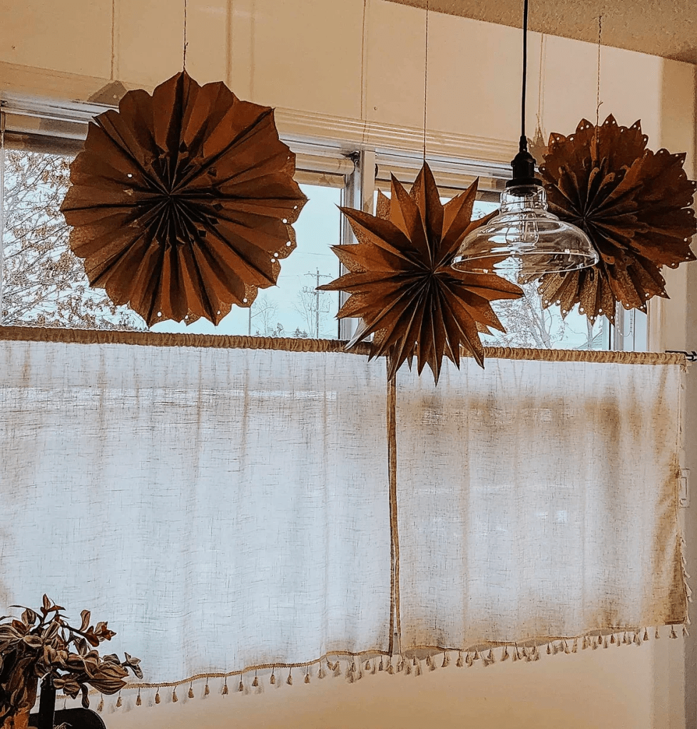 Paper bag snowflakes diy. 