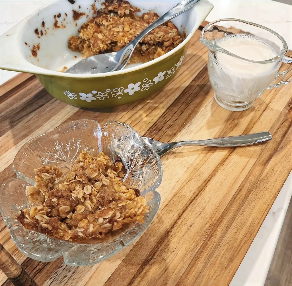 Classic Apple Crisp Recipe for Fall