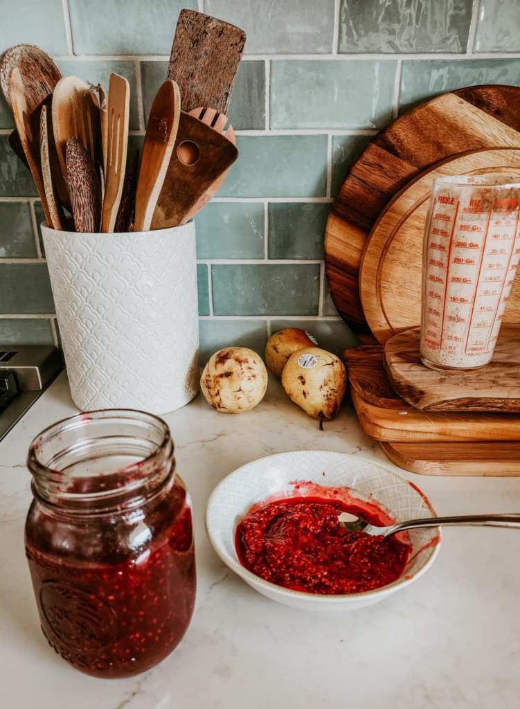 Simple and natural ingredients makes these squares a bit of a healthier snack option... plus everyone loves them. some sourdough discard and homemade raspberry jam. 
